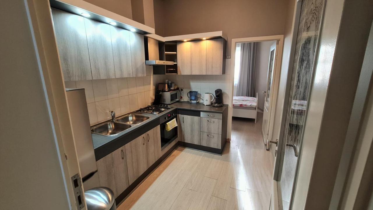 Classy Apartment At European Quarter Брюссель Экстерьер фото