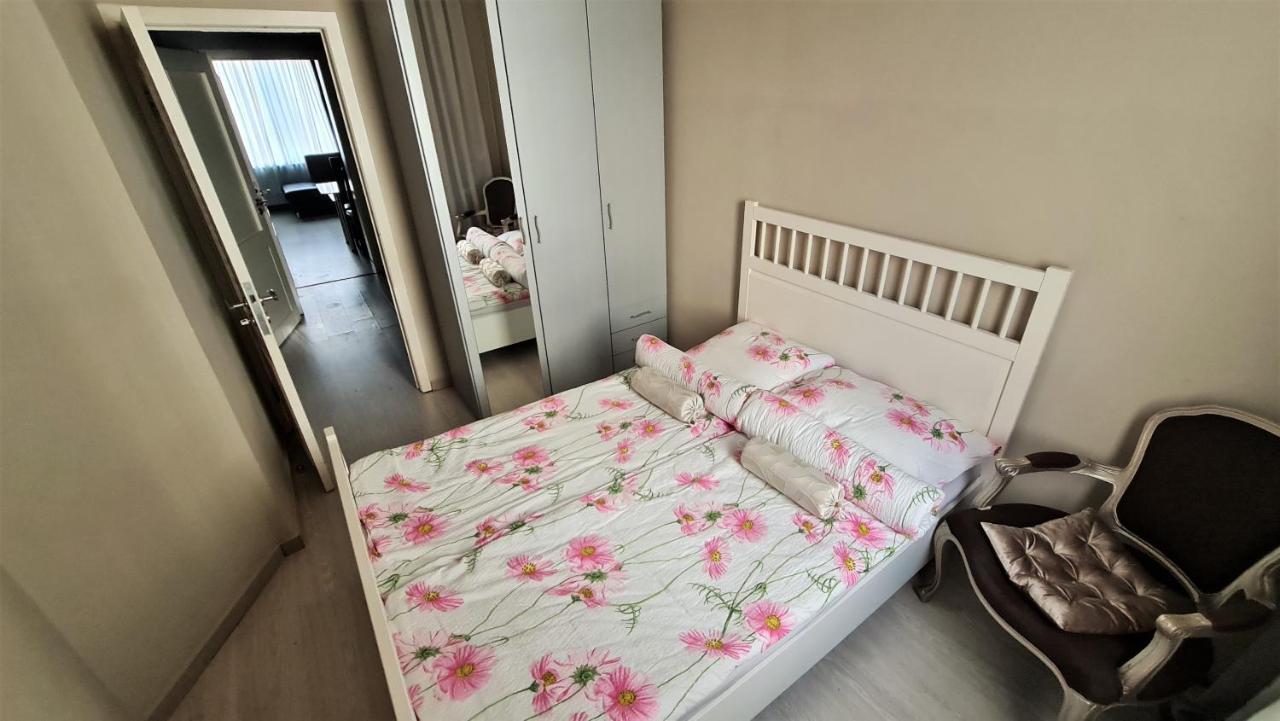 Classy Apartment At European Quarter Брюссель Экстерьер фото
