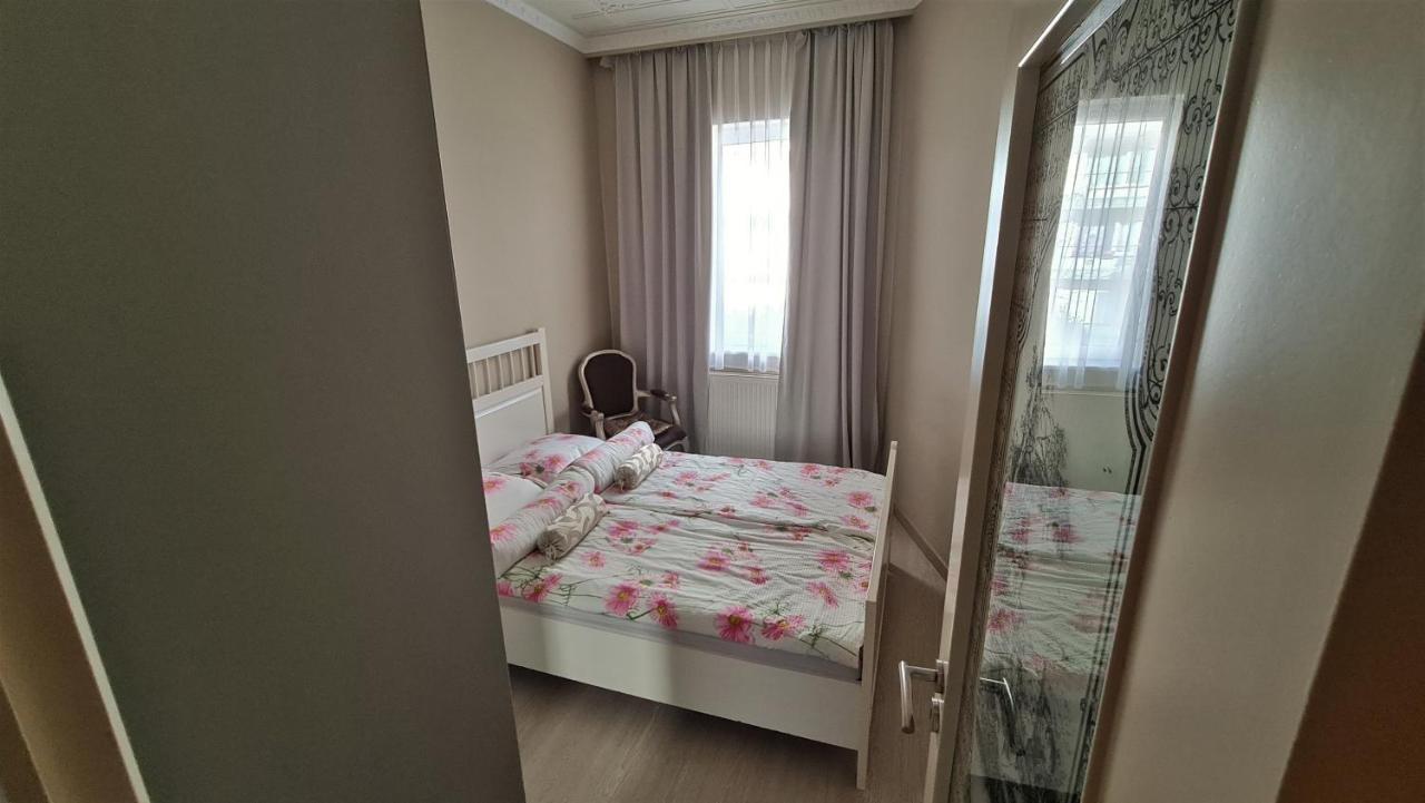 Classy Apartment At European Quarter Брюссель Экстерьер фото